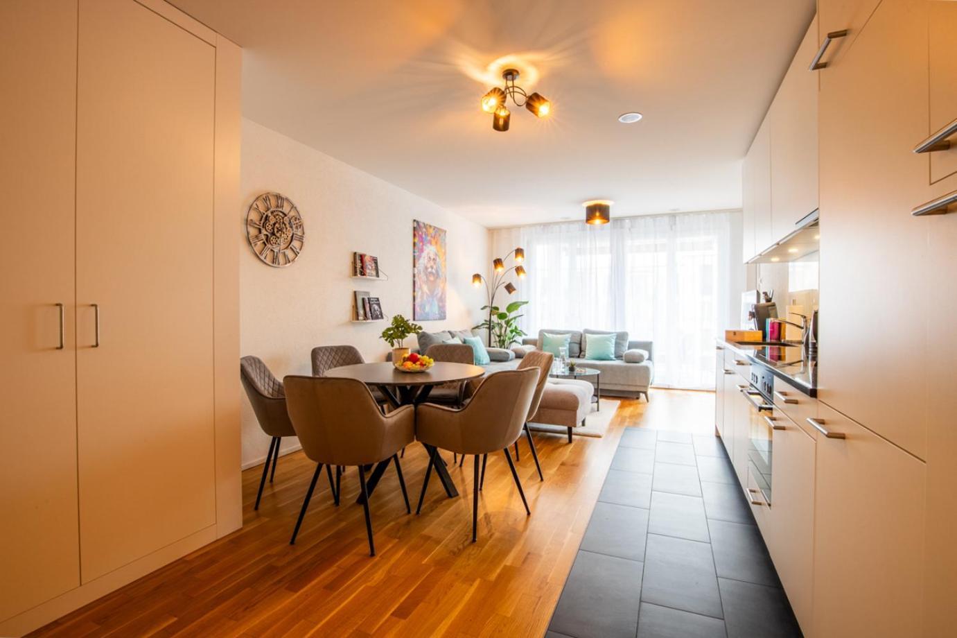 Special Einstein I Apartment Basel, Messe Kleinbasel 10-Star Exterior photo